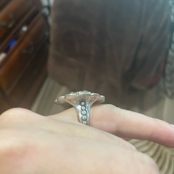 Ring - Picture 2 of 2